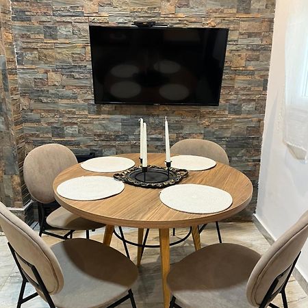 Mila Deluxe Daire Peraía Dış mekan fotoğraf