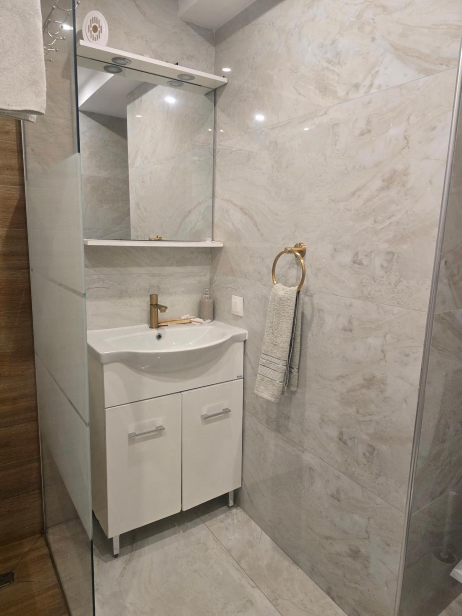 Mila Deluxe Daire Peraía Dış mekan fotoğraf