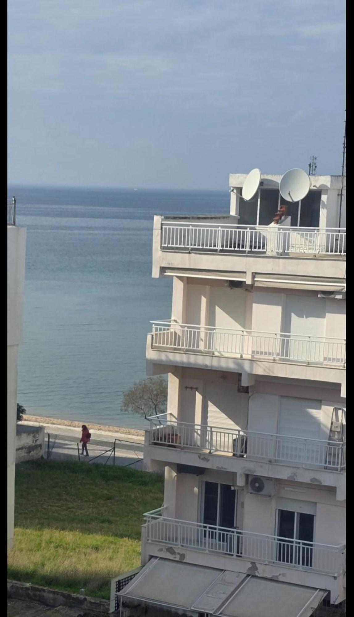 Mila Deluxe Daire Peraía Dış mekan fotoğraf
