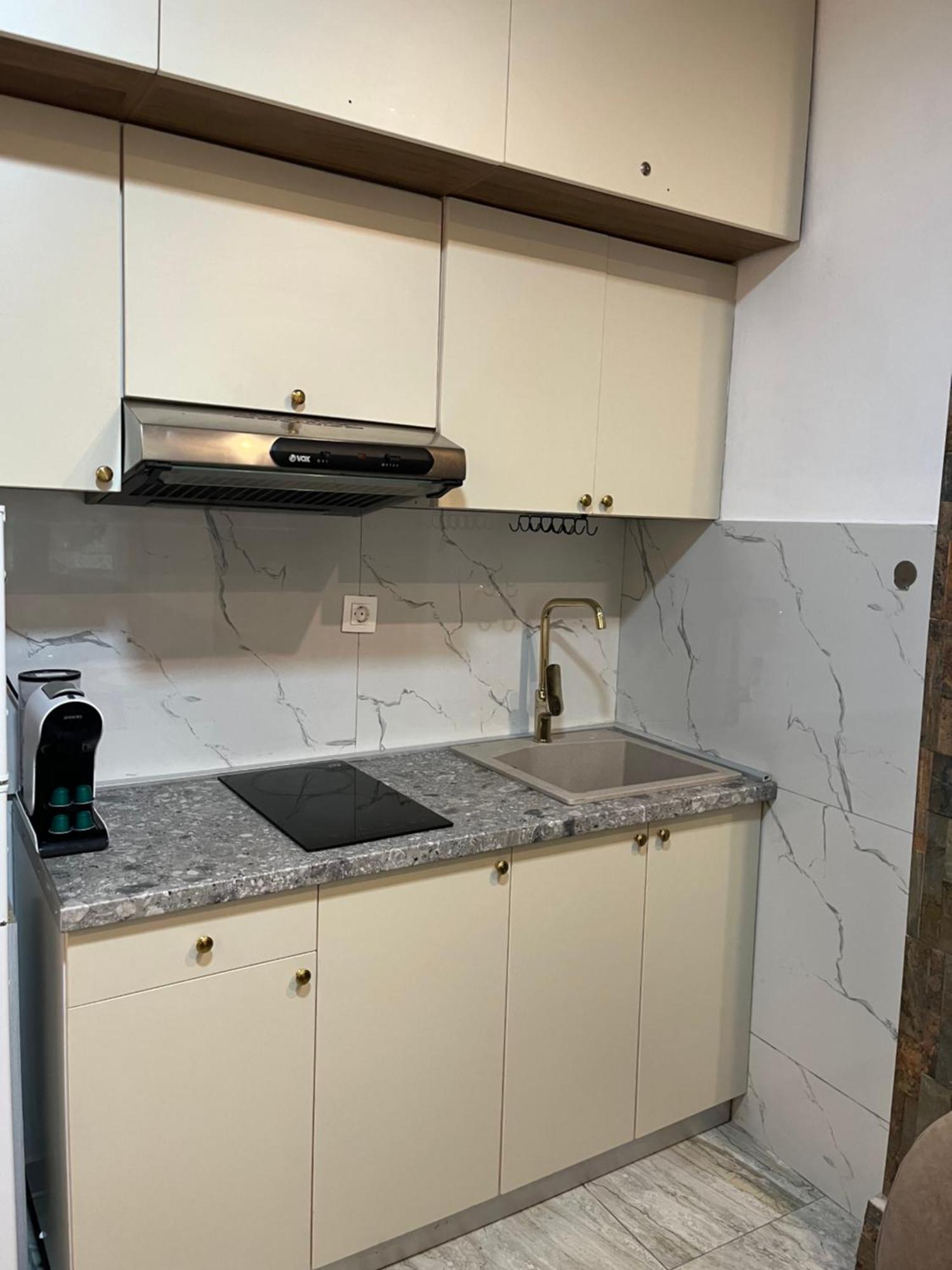Mila Deluxe Daire Peraía Dış mekan fotoğraf